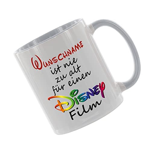 Crealuxe Kaffeetasse ' Wunschname ist nie zu alt für einen Disney Film ' mit Motiv, Tasse mit Druck, auch individuell mit Spruch, Foto, Wunschtext, Name (Grau) – Produktbild von Amazon