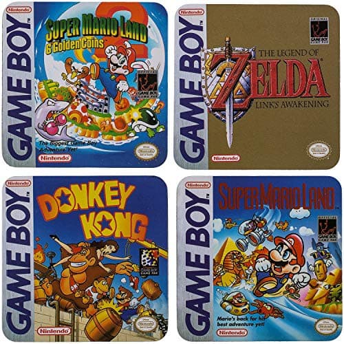 Out of the blue KG Gameboy Classic Coaster Collection Nintendo Untersetzer 4 teiliges Untersetzer-Set Spieler Geschenk Retro, 100x100x4mm – Produktbild von Amazon